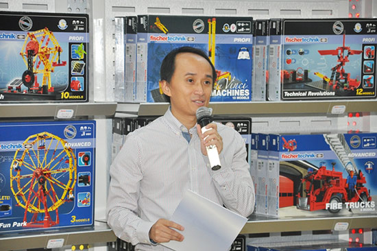 Ông Huỳnh Văn Thi chia sẻ tại buổi khai trương