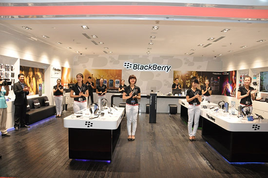 Quang cảnh cửa hàng  BlackBerry by Smartcom Lifestyle Store