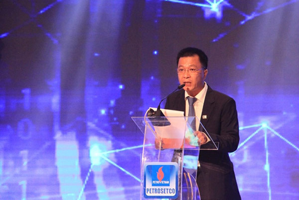 Ông Phùng Tuấn Hà, Chủ tịch Hội đồng quản trị PETROSETCO tiếp thu chỉ đạo của lãnh đạo Bộ Công thương và Tập đoàn Dầu khí Việt Nam